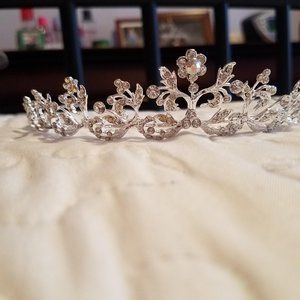David's Bridal Scroll Leaf Tiara